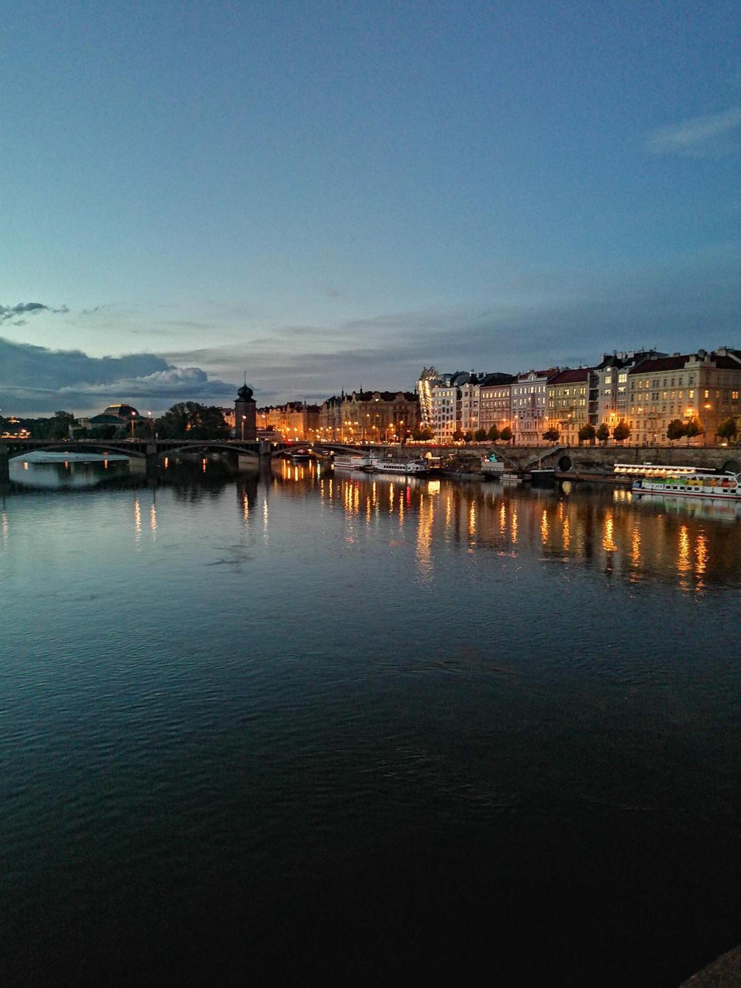 Apartament Valentinka Minutes Away From Charles Bridge Praga Zewnętrze zdjęcie