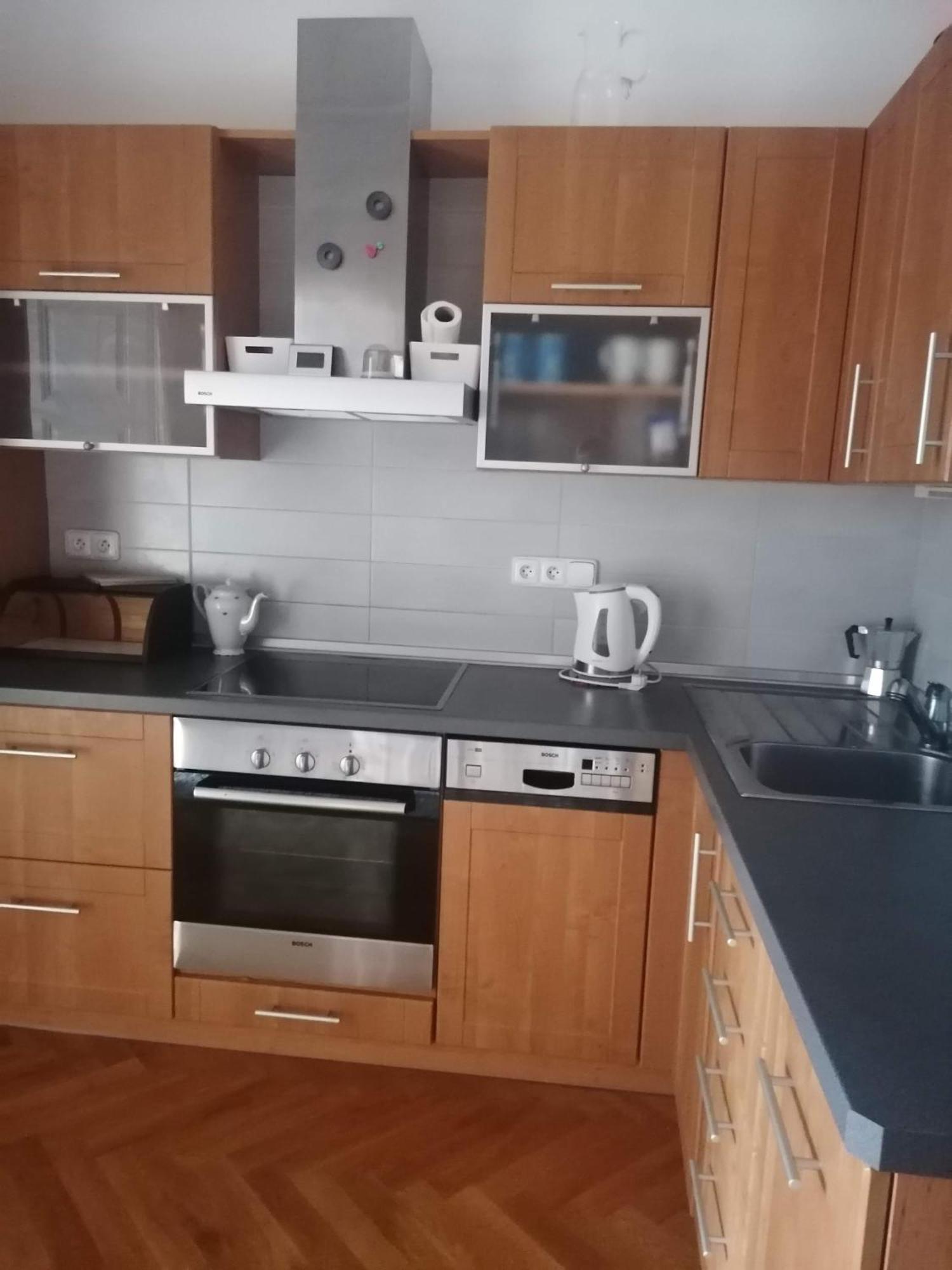 Apartament Valentinka Minutes Away From Charles Bridge Praga Zewnętrze zdjęcie